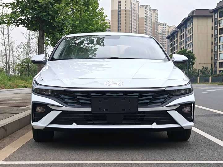 Фото 2 - Hyundai Elantra N line