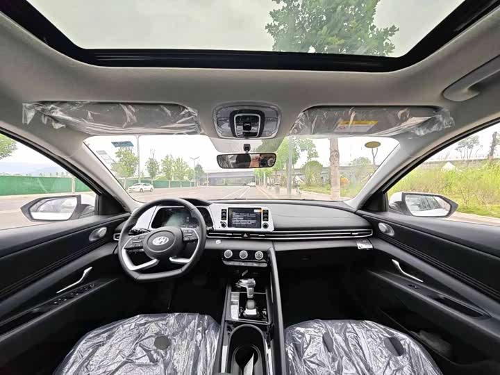 Фото 5 - Hyundai Elantra N line