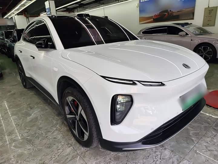 Фото 4 - Nio EC6