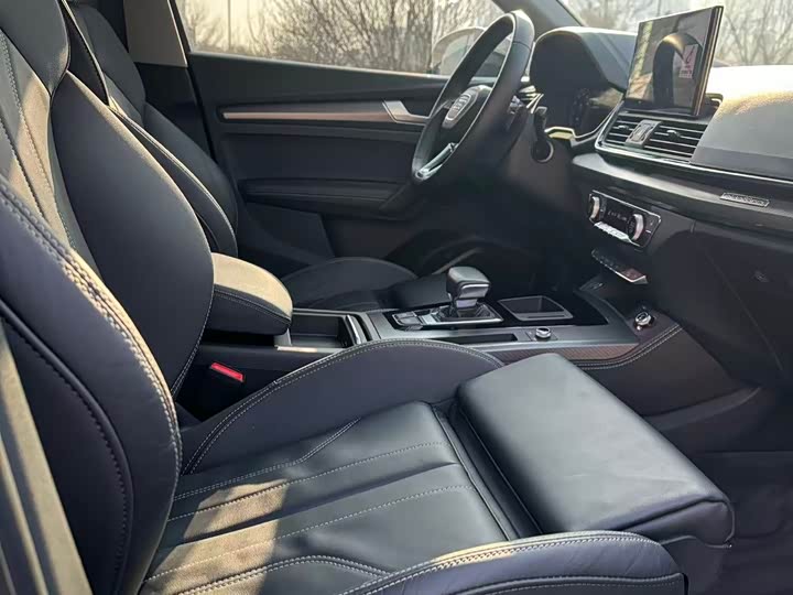 Фото 5 - Audi Q5L