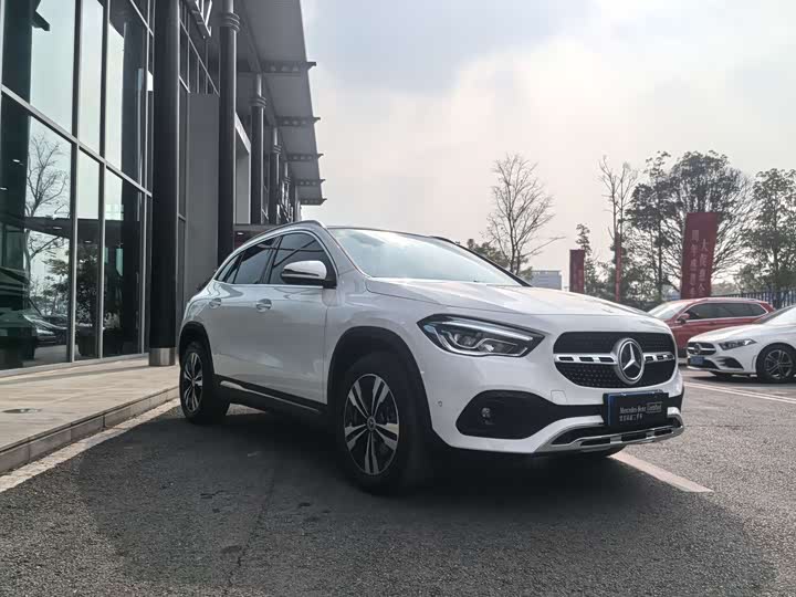 Фото 3 - Mercedes-Benz GLA-Class