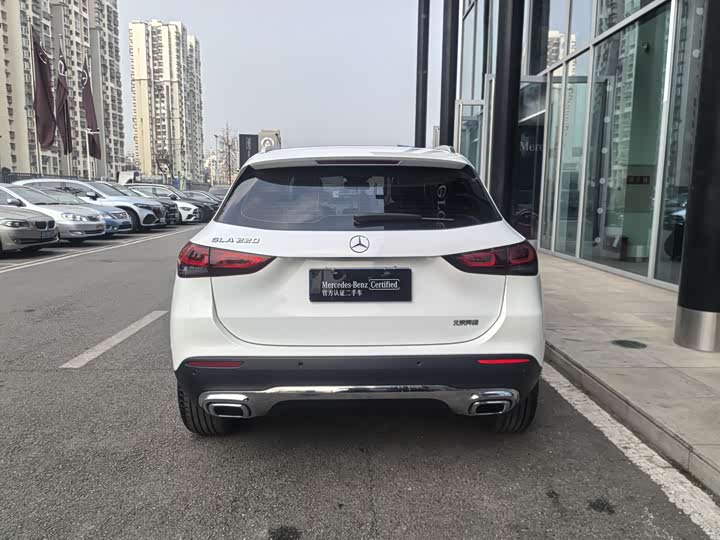 Фото 8 - Mercedes-Benz GLA-Class