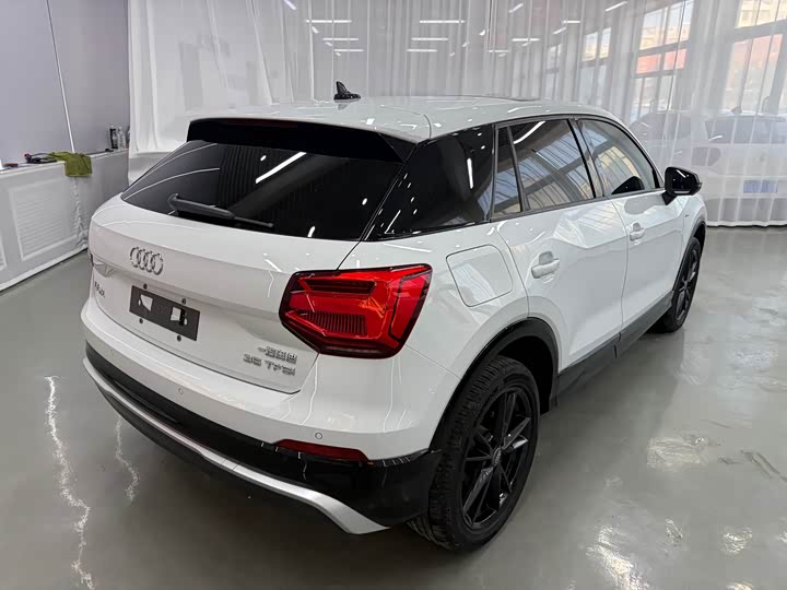 Фото 6 - Audi Q2L