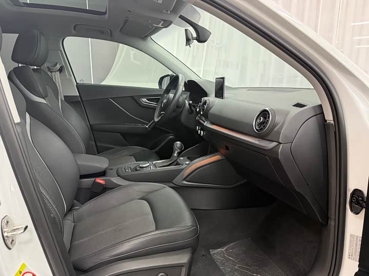 Фото 8 - Audi Q2L