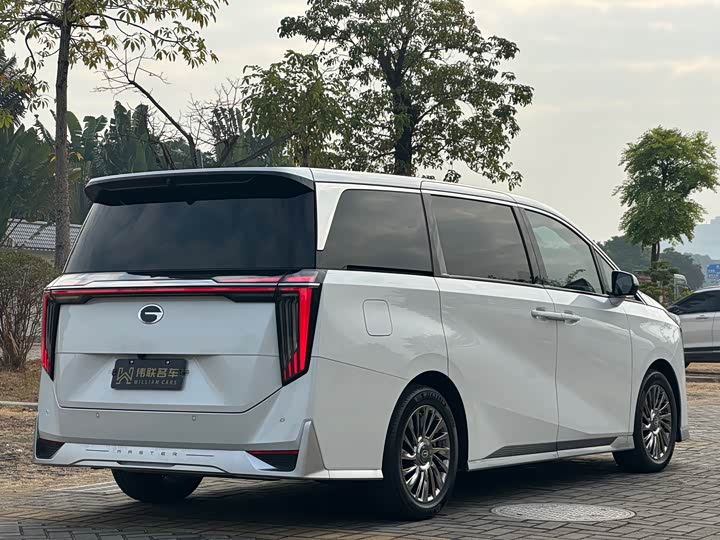 Фото 6 - GAC Trumpchi M8