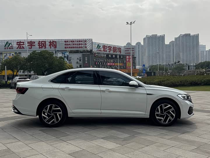 Фото 6 - Volkswagen Sagitar L