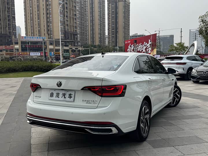 Фото 7 - Volkswagen Sagitar L