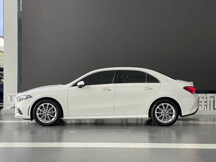 Фото 3 - Mercedes-Benz A-Class