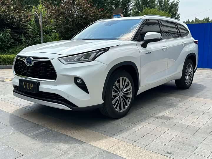 Фото 1 - Toyota Highlander