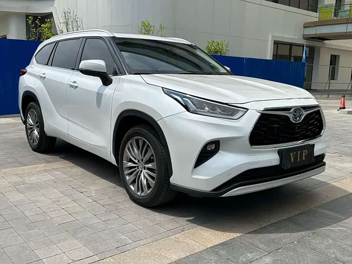 Фото 2 - Toyota Highlander