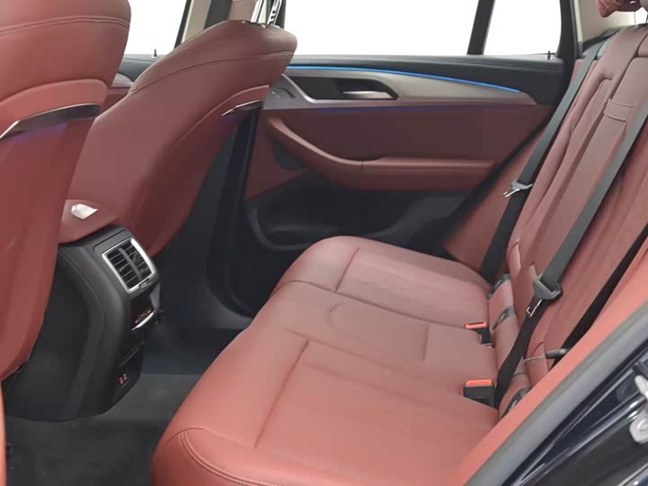 Фото 8 - BMW iX3