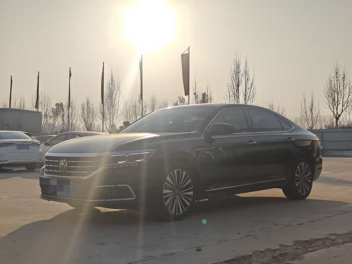 Фото 1 - Volkswagen Passat