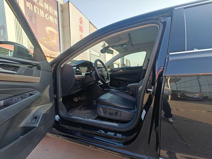 Фото 4 - Volkswagen Passat