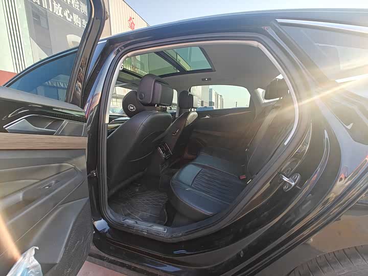 Фото 6 - Volkswagen Passat