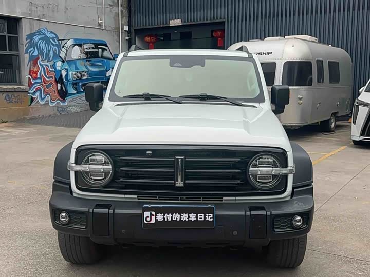 Фото 2 - Tank 300