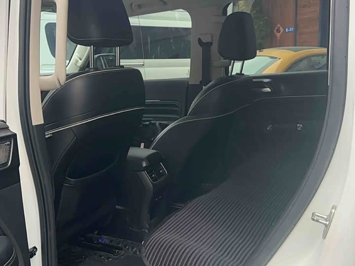 Фото 5 - Tank 300