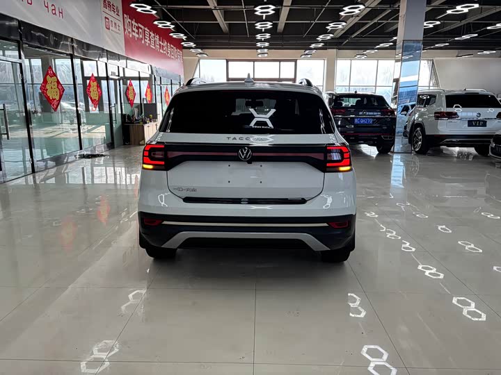 Фото 6 - Volkswagen Tacqua