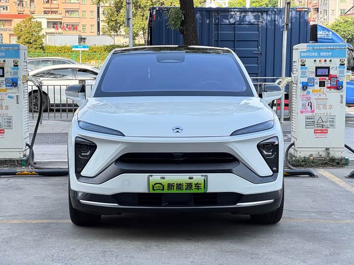 Фото 2 - Nio EC6