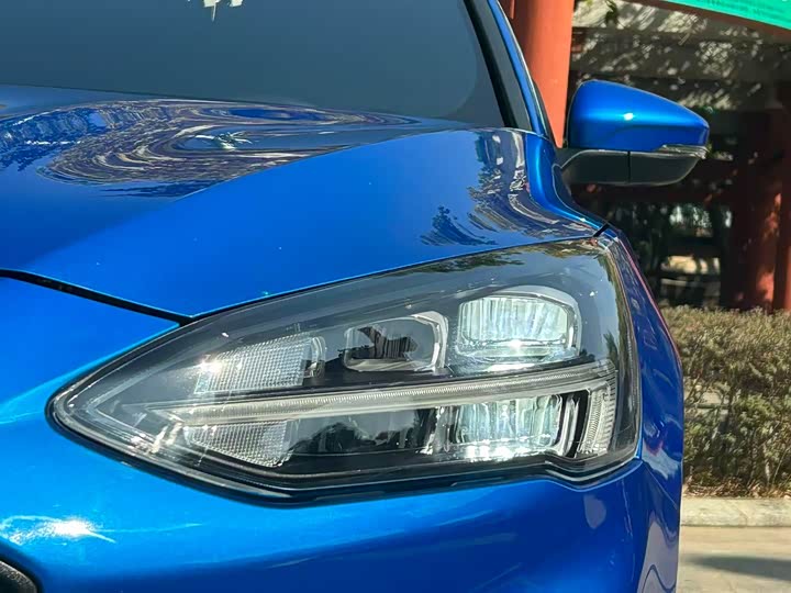 Фото 3 - Ford Focus