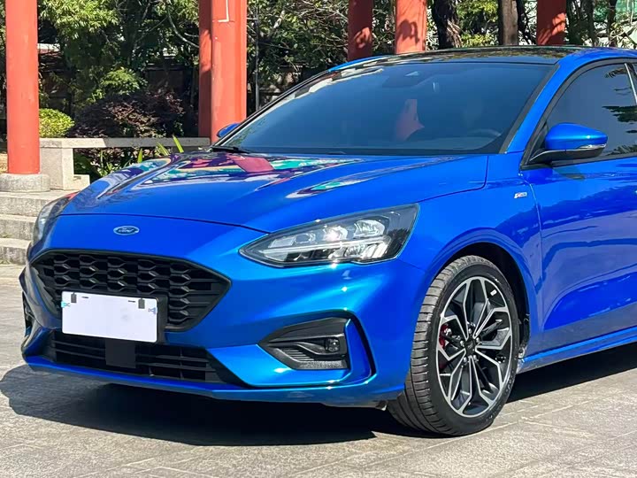 Фото 5 - Ford Focus