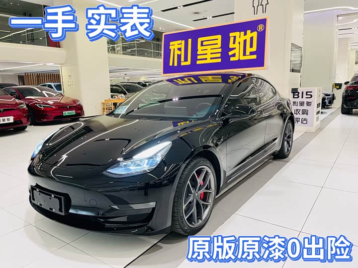 Фото 2 - Tesla Model 3