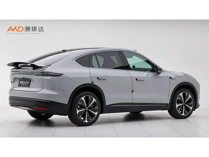 Фото 3 - Nio EC7