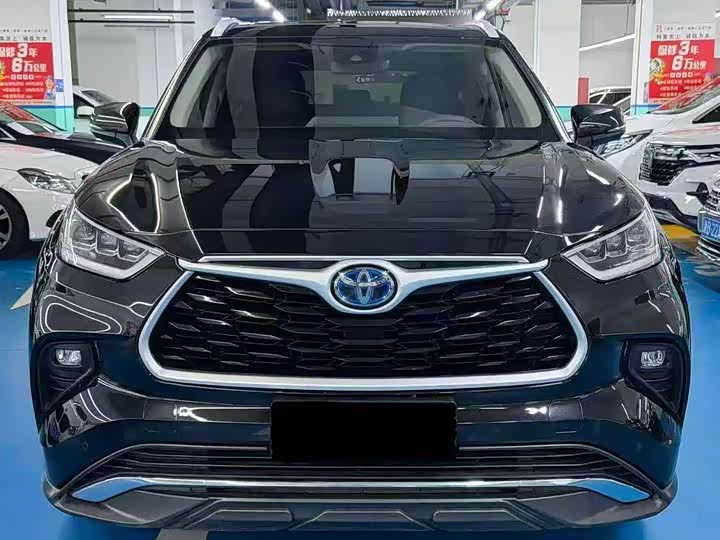 Фото 3 - Toyota Highlander