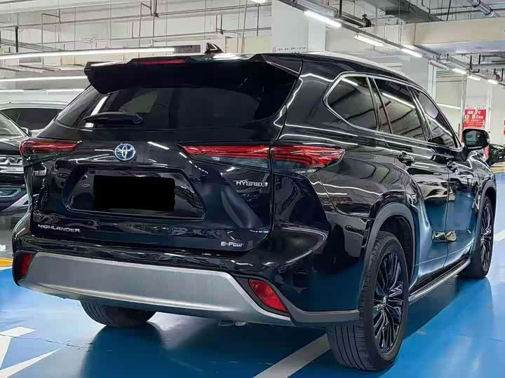 Фото 9 - Toyota Highlander