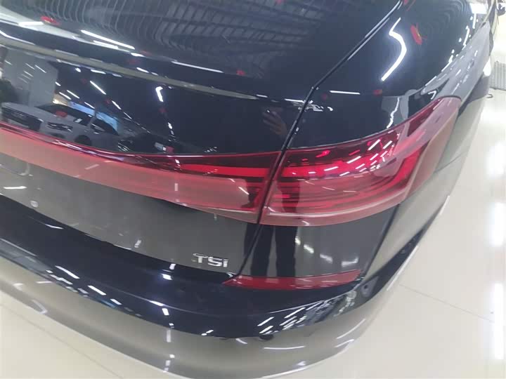 Фото 8 - Volkswagen Passat