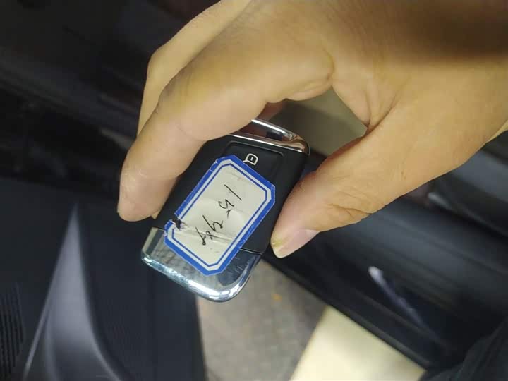 Фото 9 - Volkswagen Passat