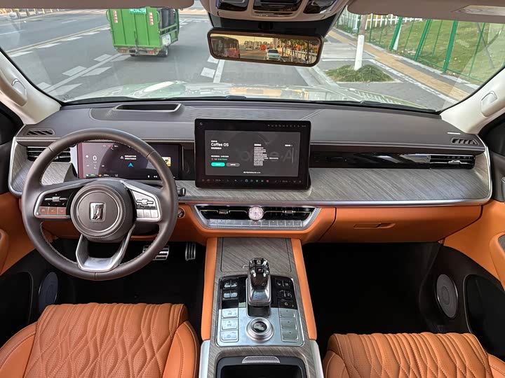 Фото 7 - Tank 500 Hybrid