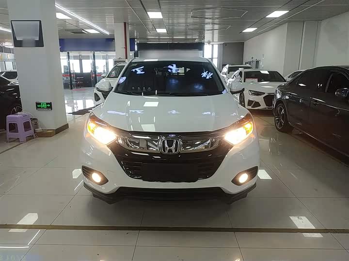 Фото 3 - Honda Vezel