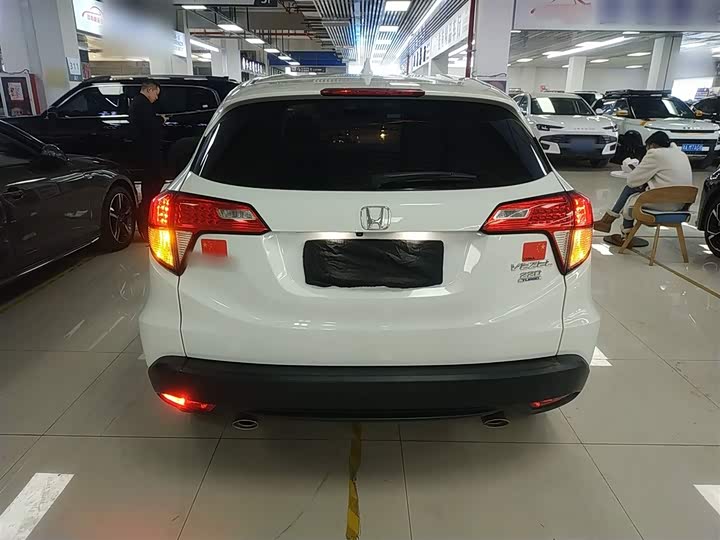 Фото 6 - Honda Vezel