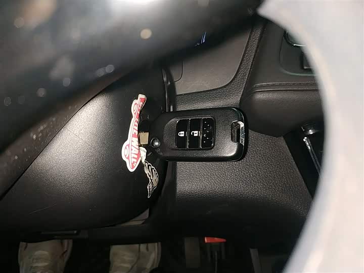 Фото 9 - Honda Vezel