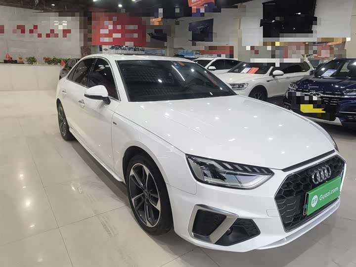 Фото 4 - Audi A4L