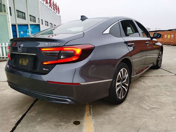 Фото 7 - Honda Accord