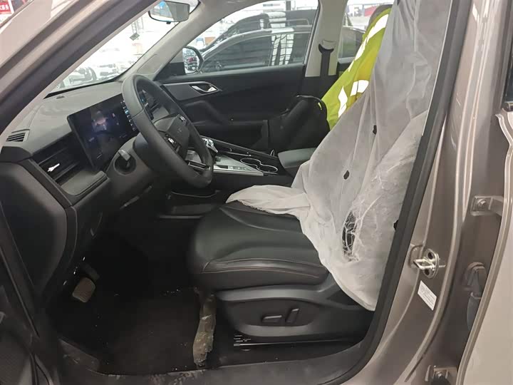 Фото 8 - Roewe RX5 Hybrid