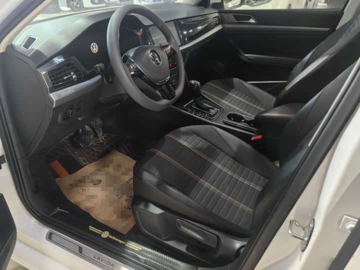 Фото 4 - Volkswagen Lavida