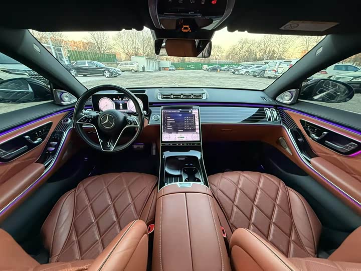 Фото 2 - Mercedes-Benz Maybach S-Class