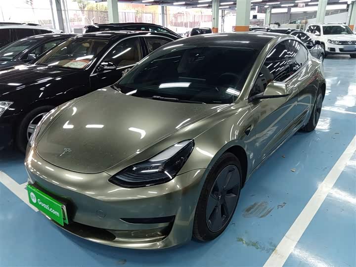 Фото 2 - Tesla Model 3