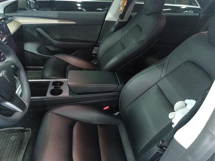 Фото 7 - Tesla Model 3