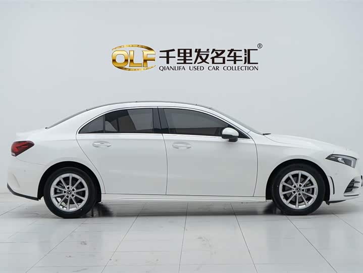 Фото 6 - Mercedes-Benz A-Class