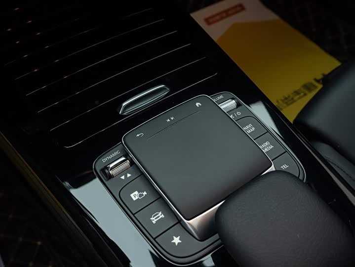 Фото 9 - Mercedes-Benz A-Class