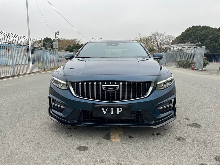 Фото 2 - Geely Preface