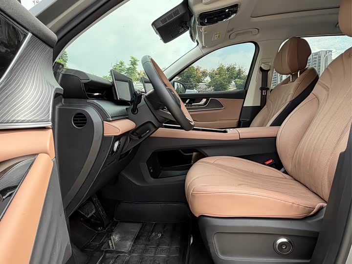 Фото 7 - Chery Tiggo 8L