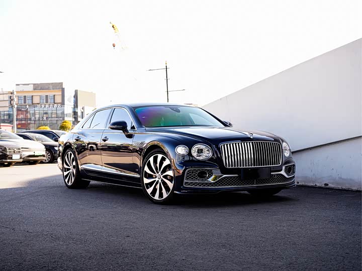 Фото 4 - Bentley Flying Spur