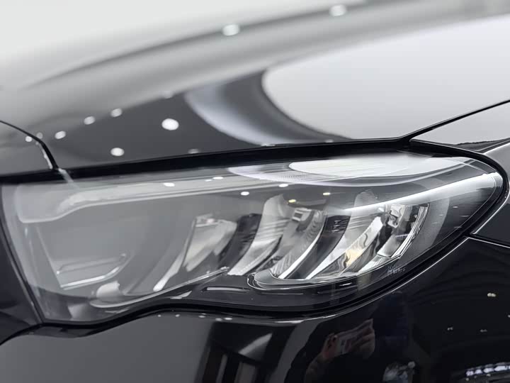 Фото 9 - Mercedes-Benz E-Class