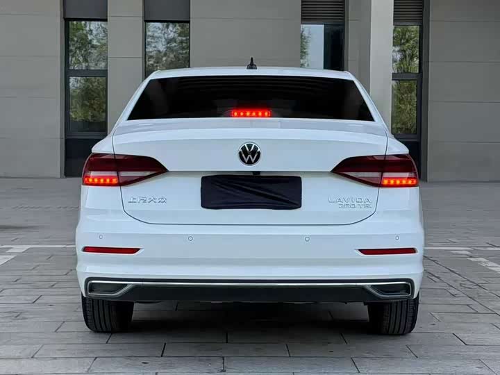 Фото 5 - Volkswagen Lavida