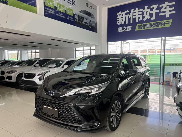 Фото 1 - Toyota Granvia