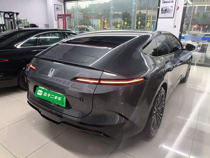 Фото 7 - Avatr 12